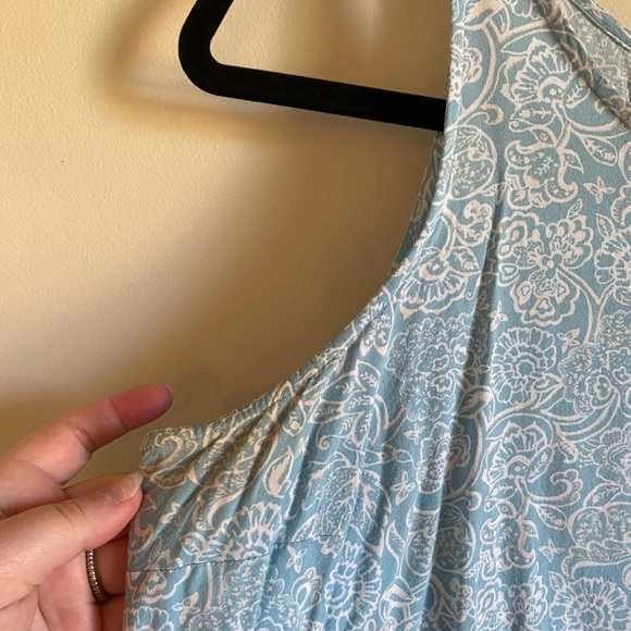 Old Navy Dressy Tank Top - Picture 4 of 7